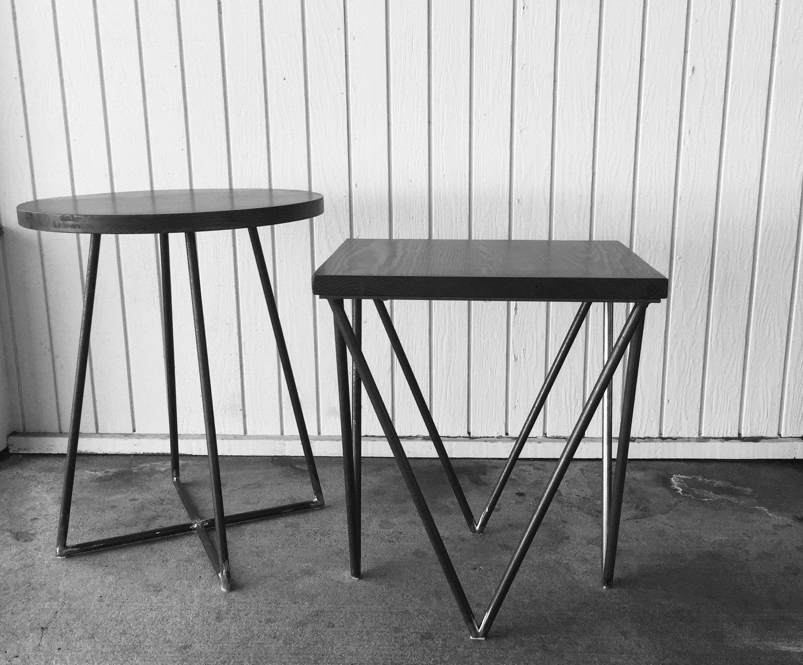 Moderner Metalltisch
